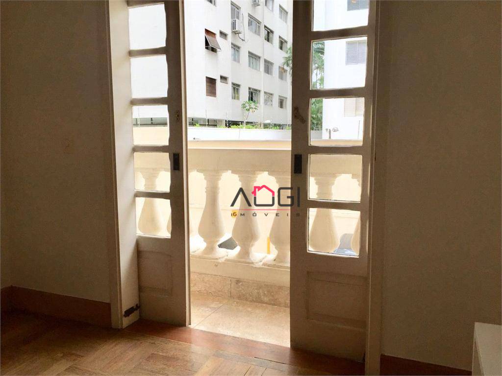 Apartamento à venda com 3 quartos, 126m² - Foto 4