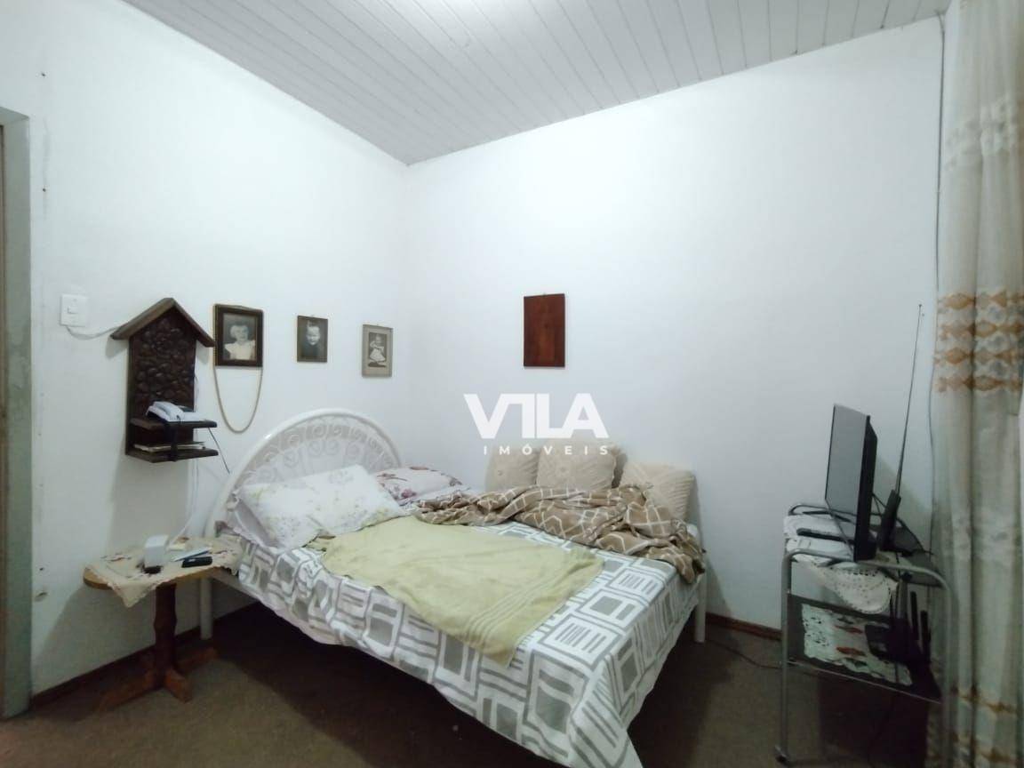 Casa à venda com 6 quartos, 245m² - Foto 26