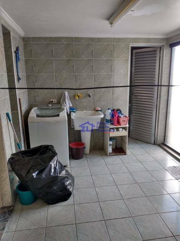 Casa à venda com 3 quartos, 218m² - Foto 20