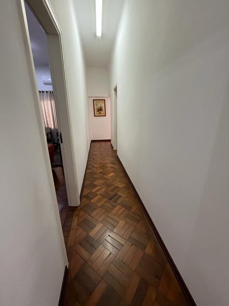 Casa à venda com 4 quartos, 270m² - Foto 9