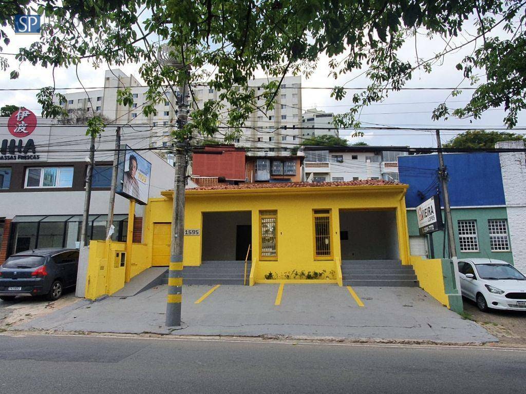 Casa para alugar com 4 quartos, 290m² - Foto 1