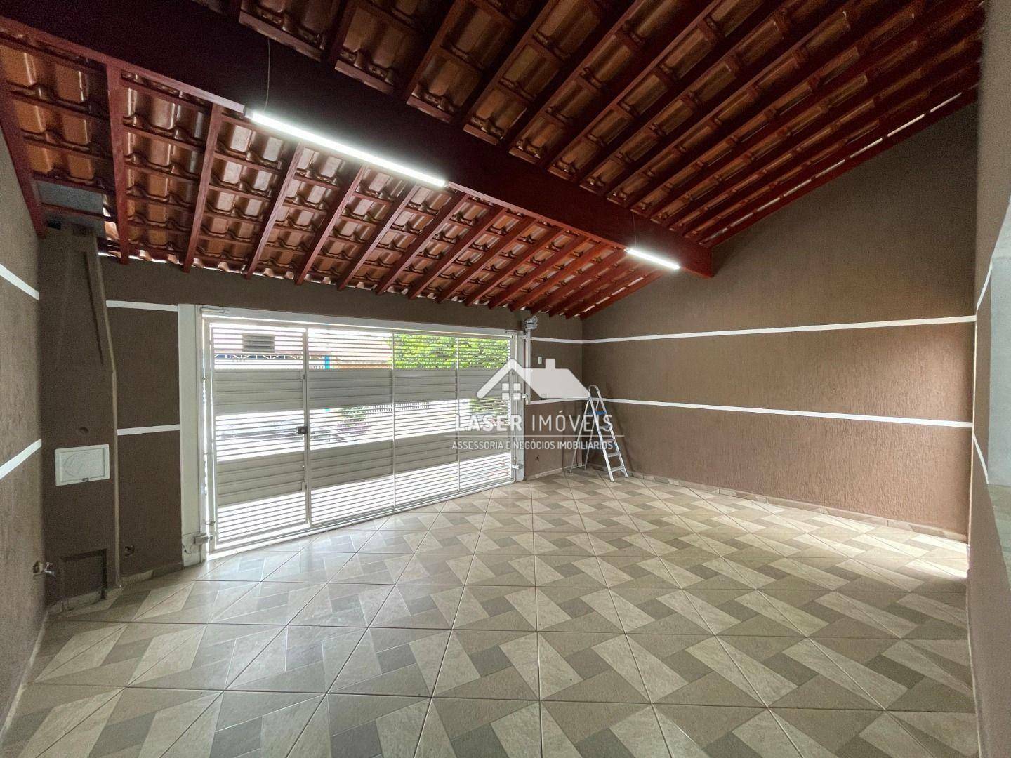 Casa à venda com 2 quartos, 110m² - Foto 1