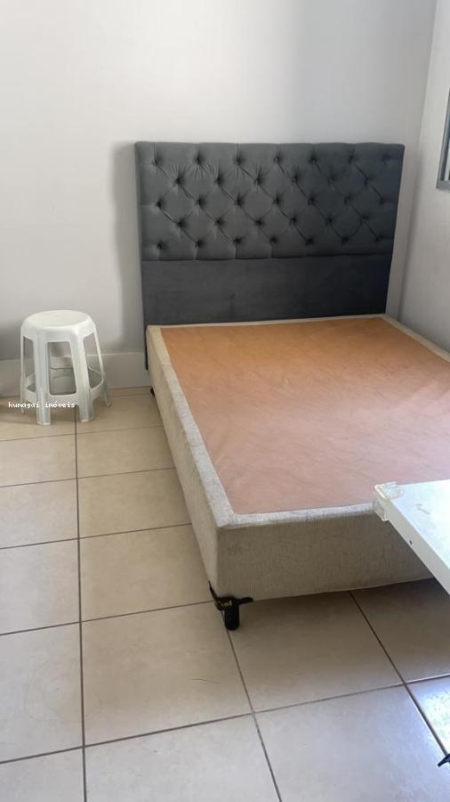 Apartamento à venda com 2 quartos, 75m² - Foto 12