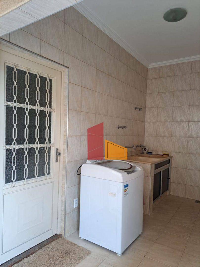 Casa à venda com 4 quartos, 268m² - Foto 10