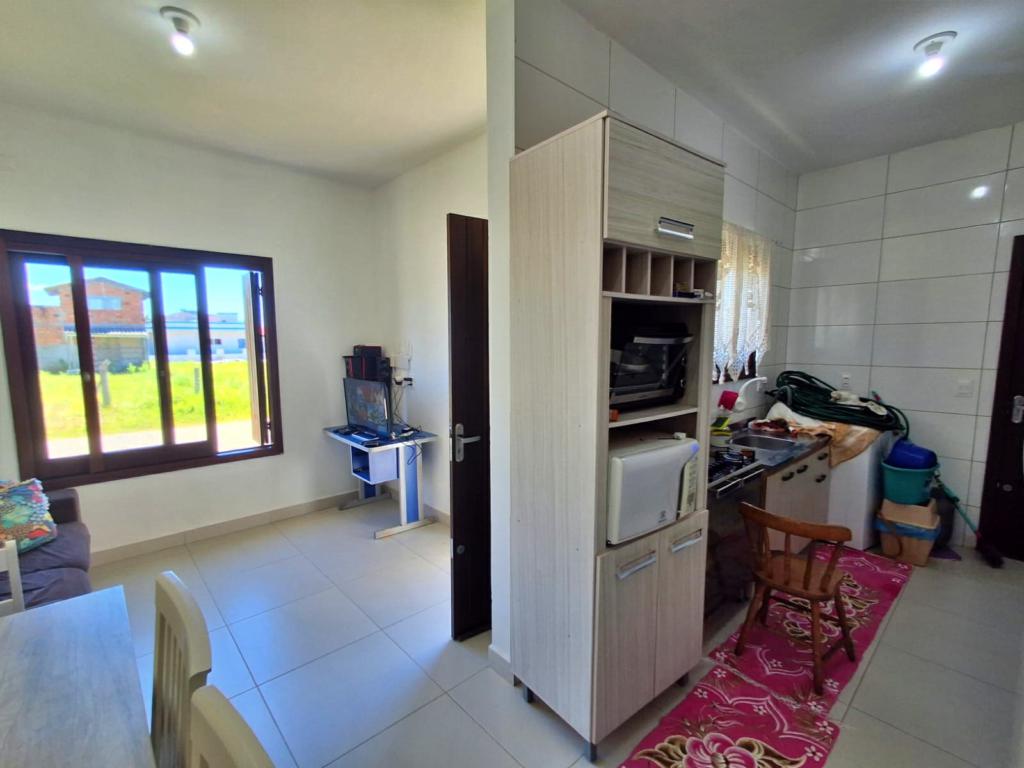 Casa à venda com 2 quartos, 60m² - Foto 3