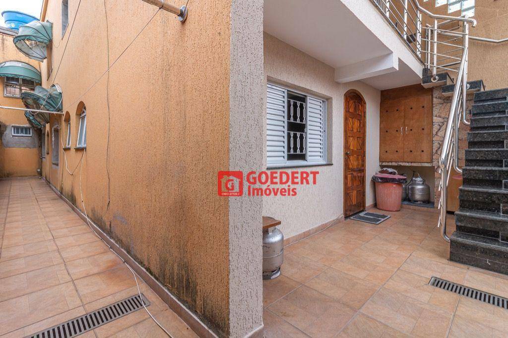 Casa à venda com 4 quartos, 300m² - Foto 21