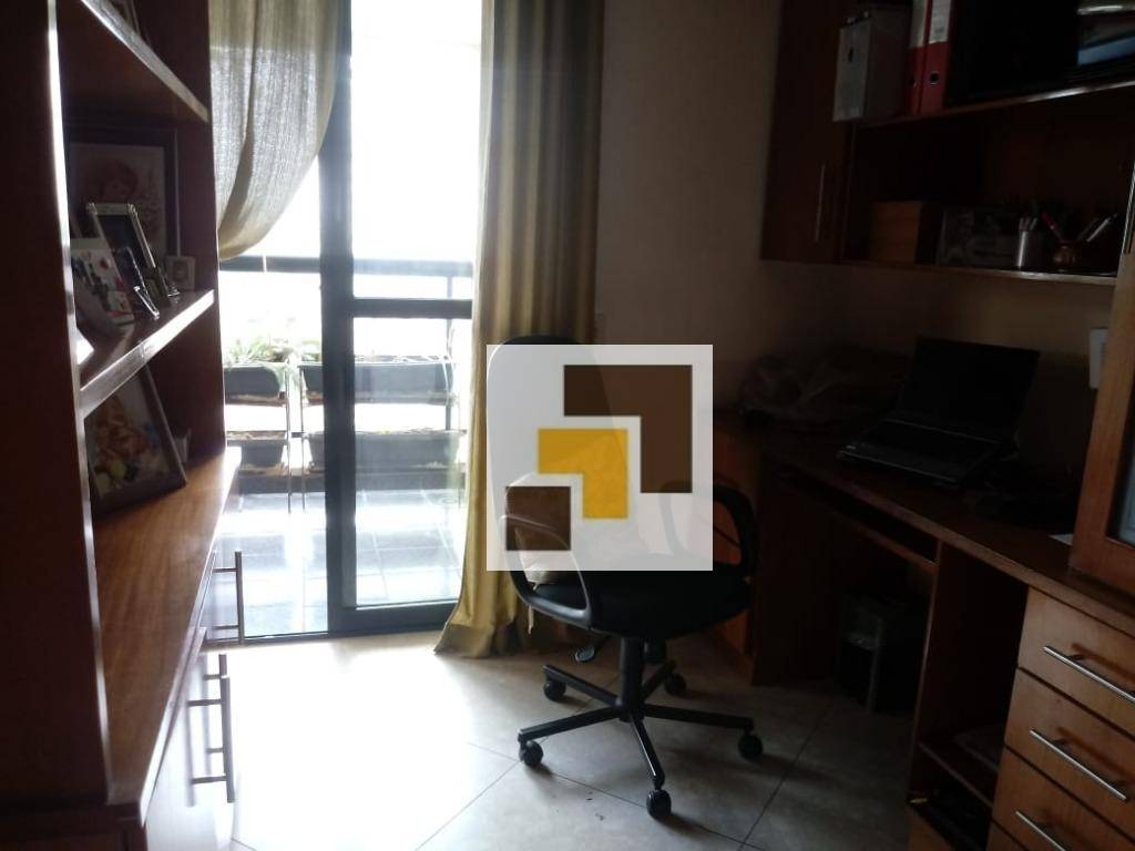 Apartamento à venda com 5 quartos, 232m² - Foto 23