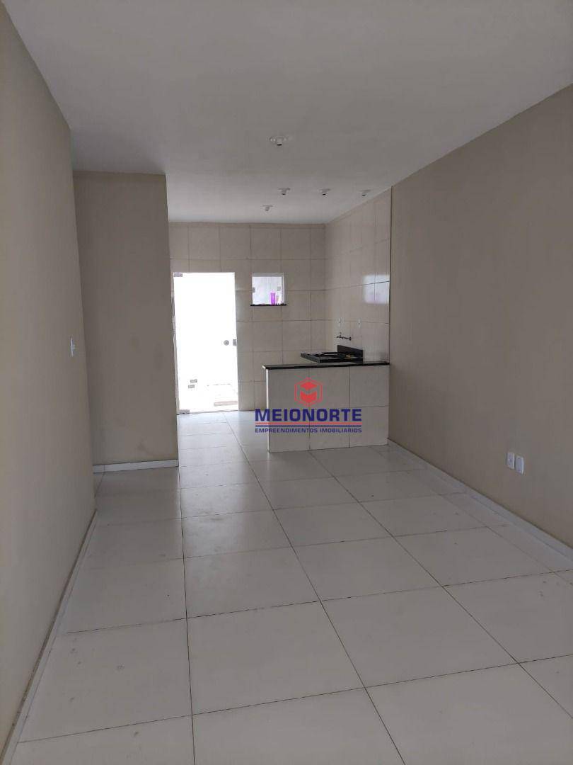 Casa à venda com 3 quartos, 200m² - Foto 1