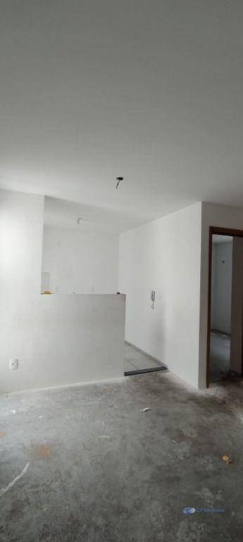 Apartamento para alugar com 2 quartos, 42m² - Foto 6