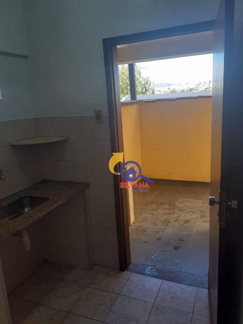 Casa de Condomínio à venda com 6 quartos, 228m² - Foto 29