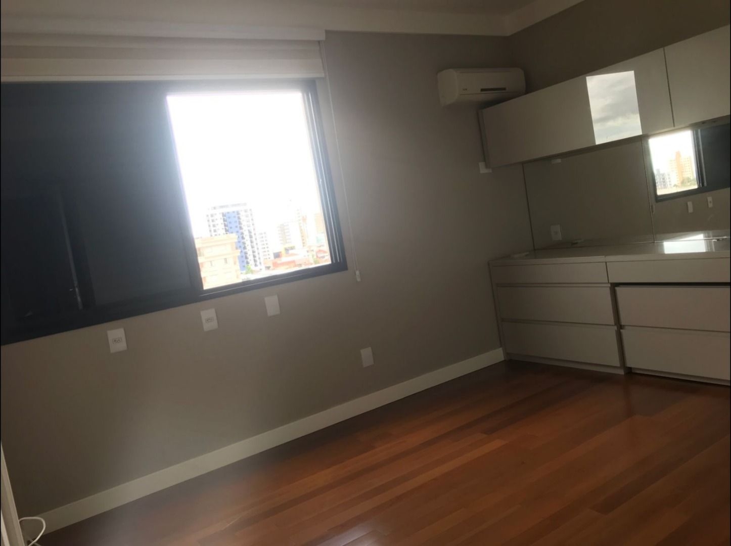 Apartamento para alugar com 4 quartos, 100m² - Foto 11