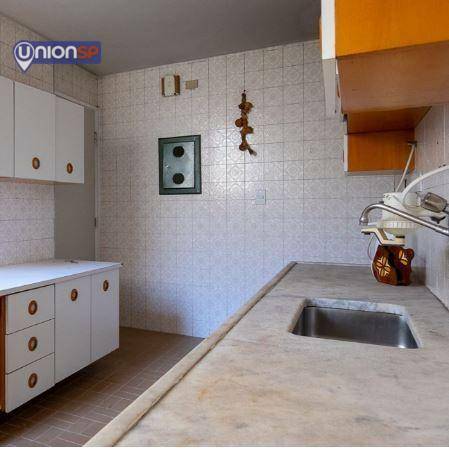 Apartamento à venda com 3 quartos, 107m² - Foto 12