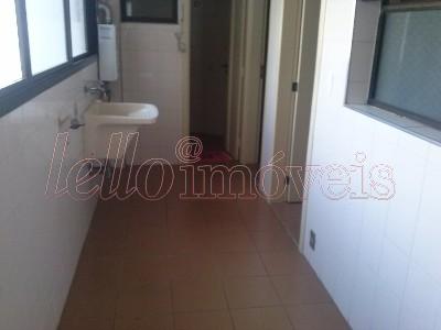 Apartamento para alugar com 3 quartos, 200m² - Foto 12