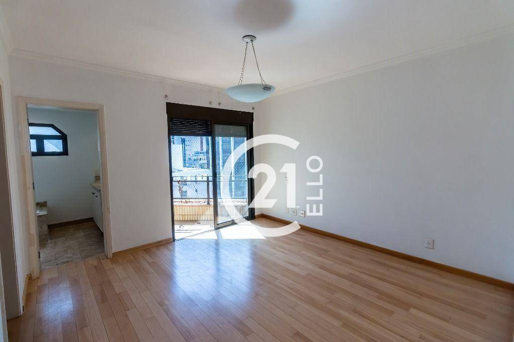 Apartamento para alugar com 3 quartos, 240m² - Foto 18