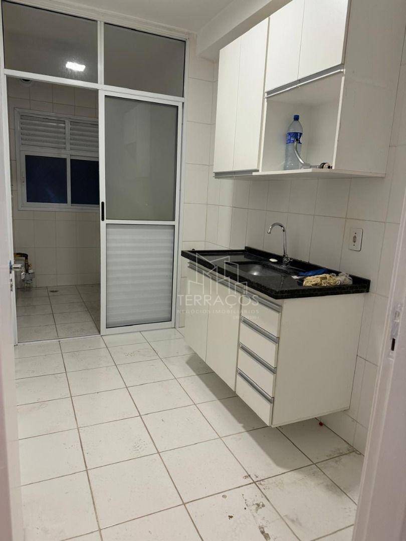 Apartamento para alugar com 3 quartos, 71m² - Foto 8