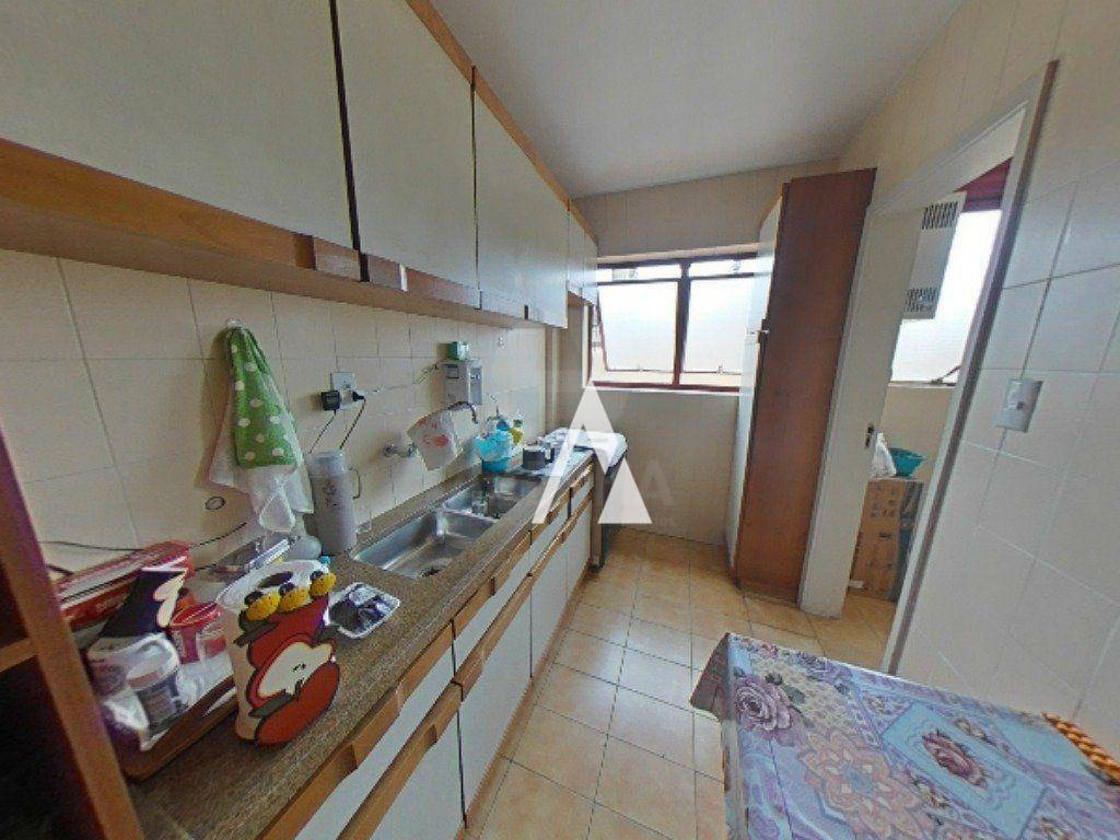 Apartamento à venda com 2 quartos, 75m² - Foto 7