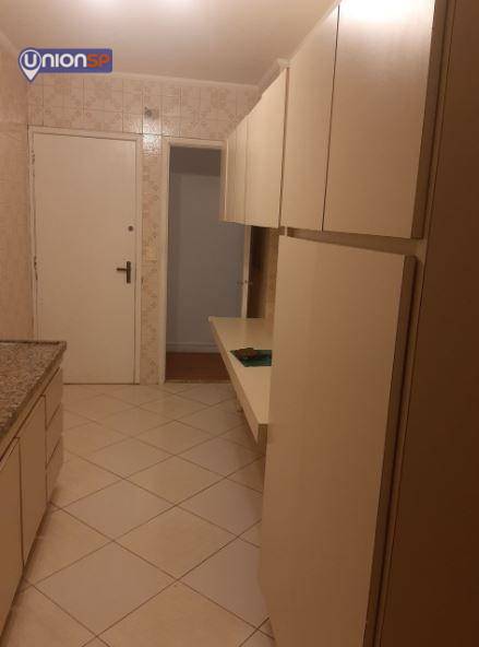 Apartamento à venda com 3 quartos, 84m² - Foto 11