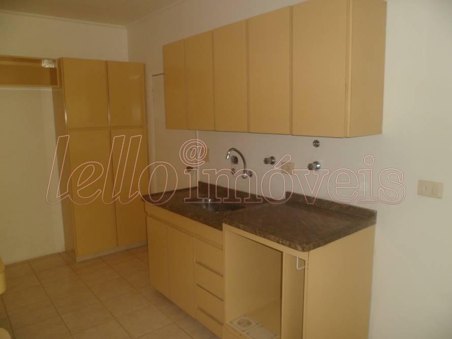 Apartamento para alugar com 3 quartos, 140m² - Foto 19