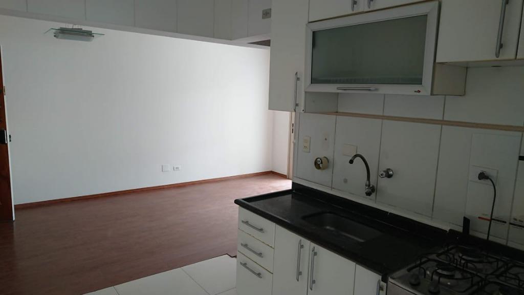 Apartamento à venda com 3 quartos, 70m² - Foto 4