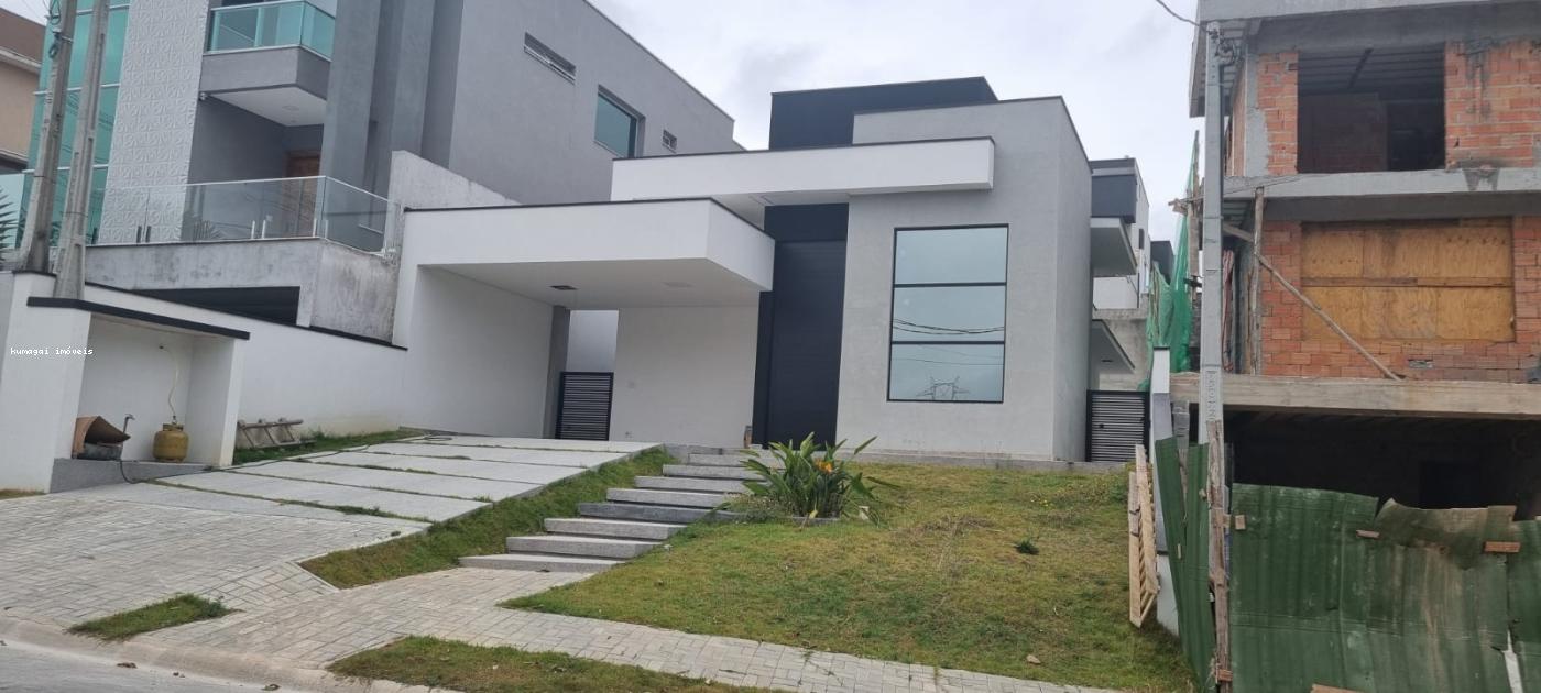 Casa de Condomínio à venda com 3 quartos, 321m² - Foto 1