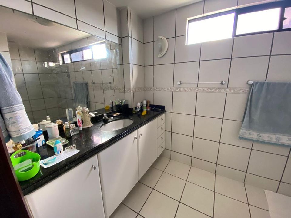 Apartamento à venda com 3 quartos, 189m² - Foto 13