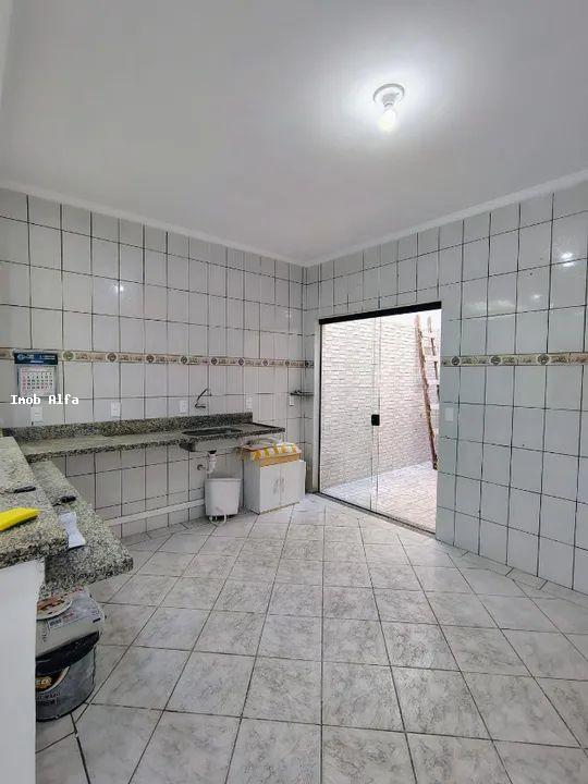 Sobrado à venda com 2 quartos, 180m² - Foto 9