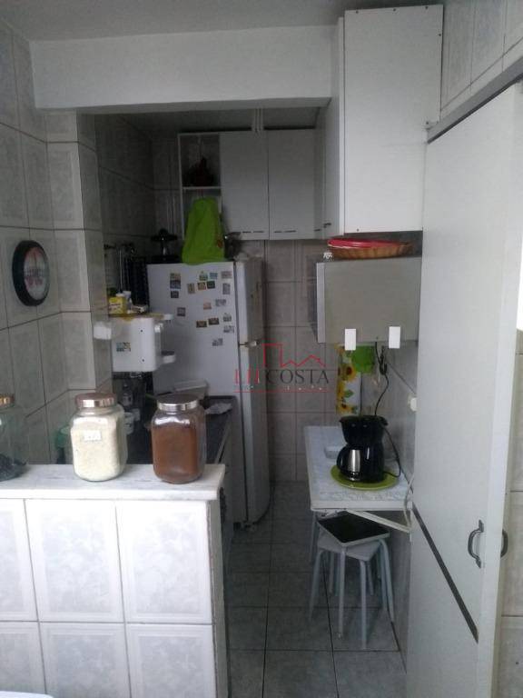 Apartamento à venda com 2 quartos, 60m² - Foto 12