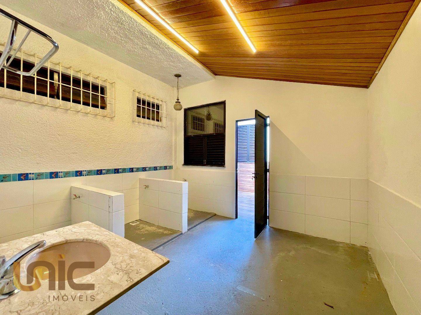 Casa de Condomínio à venda com 4 quartos, 197m² - Foto 16