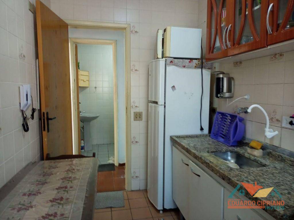 Apartamento à venda com 1 quarto, 36m² - Foto 2