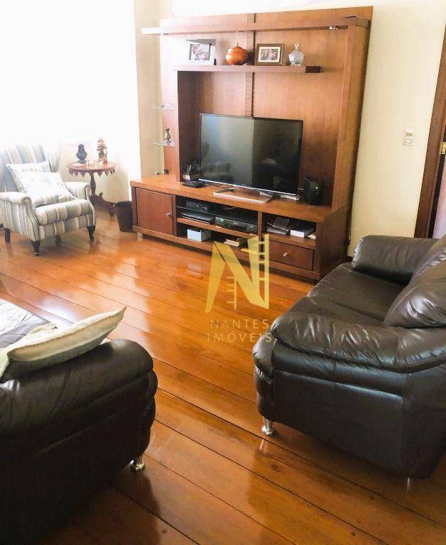 Apartamento à venda com 4 quartos, 231m² - Foto 4