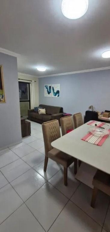 Apartamento à venda com 2 quartos, 65m² - Foto 3