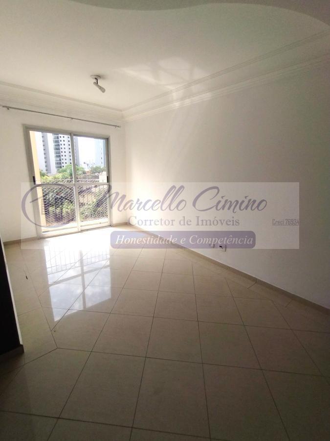 Apartamento à venda com 3 quartos, 67m² - Foto 1