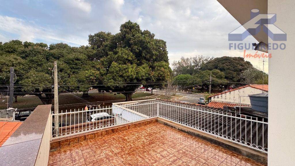 Sobrado, 4 quartos, 286 m² - Foto 1