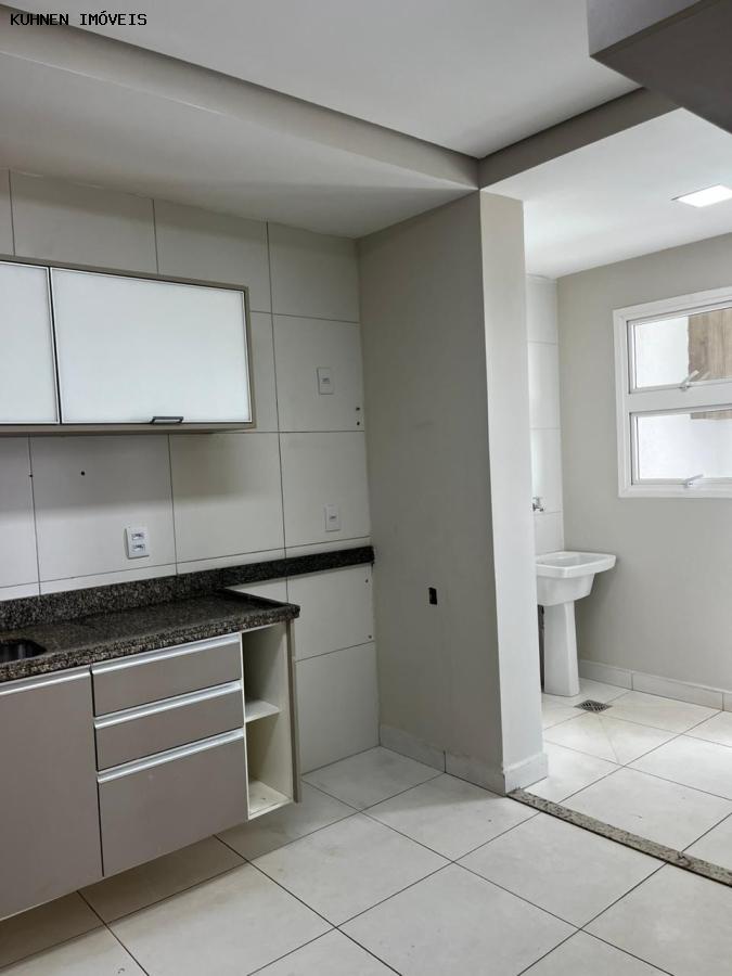 Apartamento para alugar com 3 quartos, 155m² - Foto 15