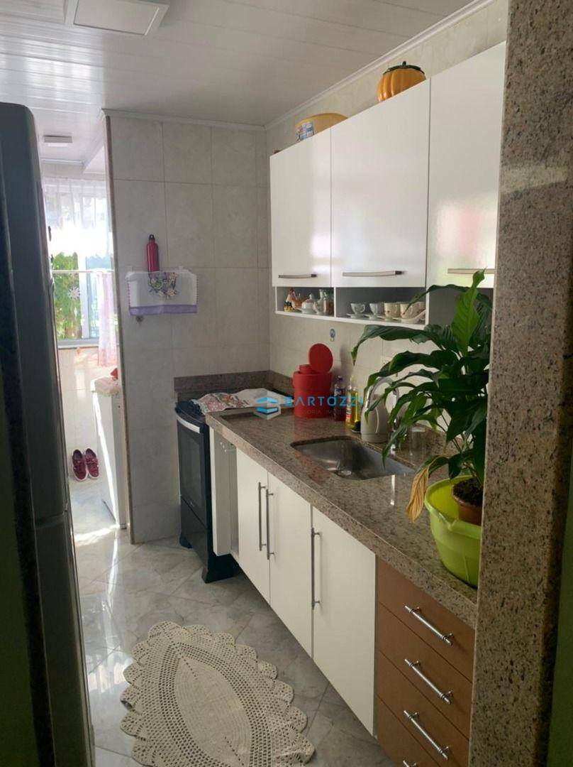 Apartamento à venda com 3 quartos, 94m² - Foto 8