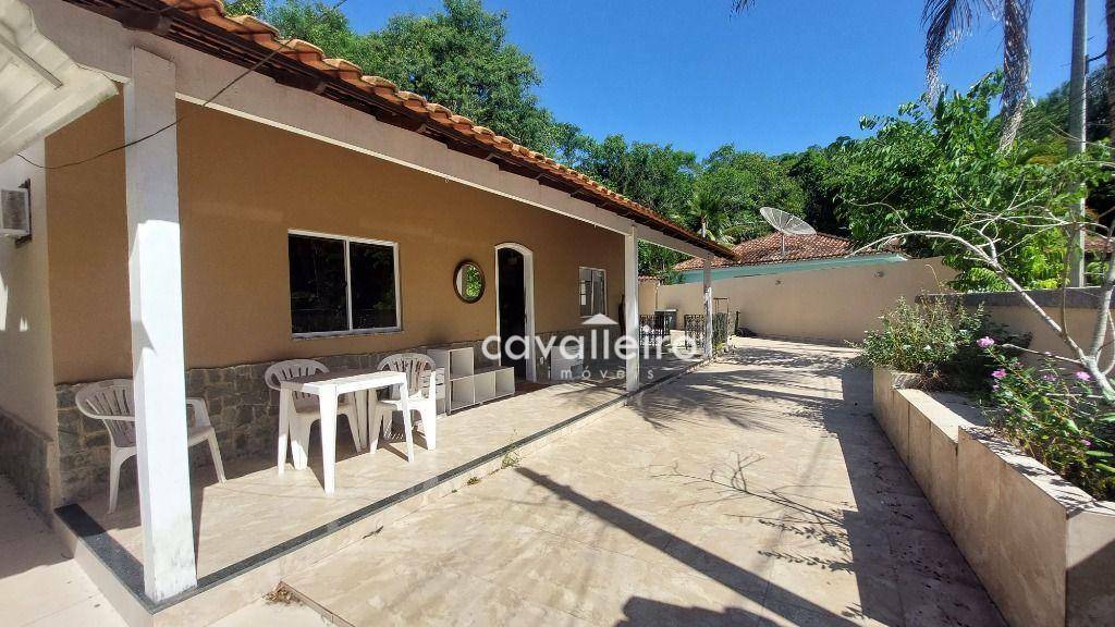 Casa de Condomínio à venda com 3 quartos, 120m² - Foto 2