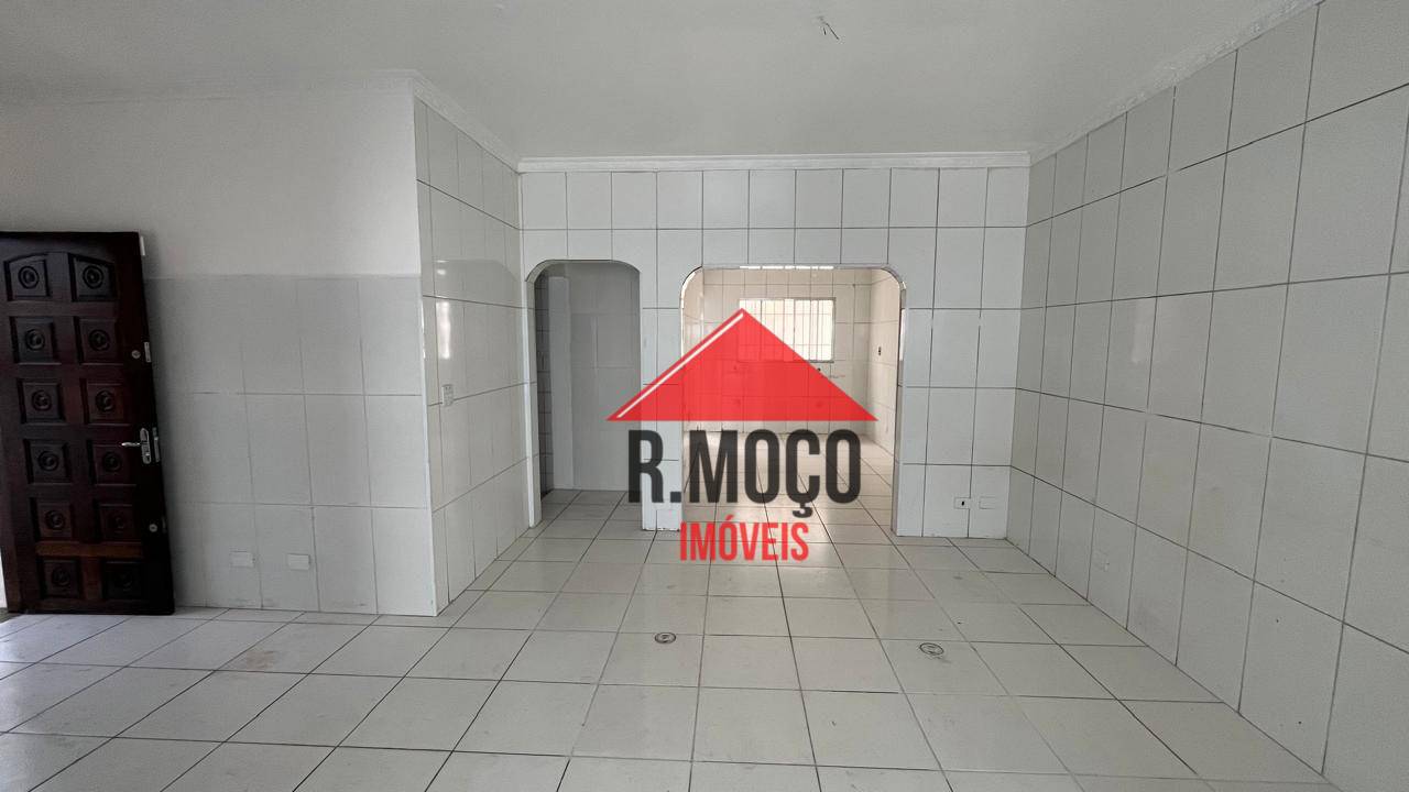 Casa para alugar com 5 quartos, 130m² - Foto 11