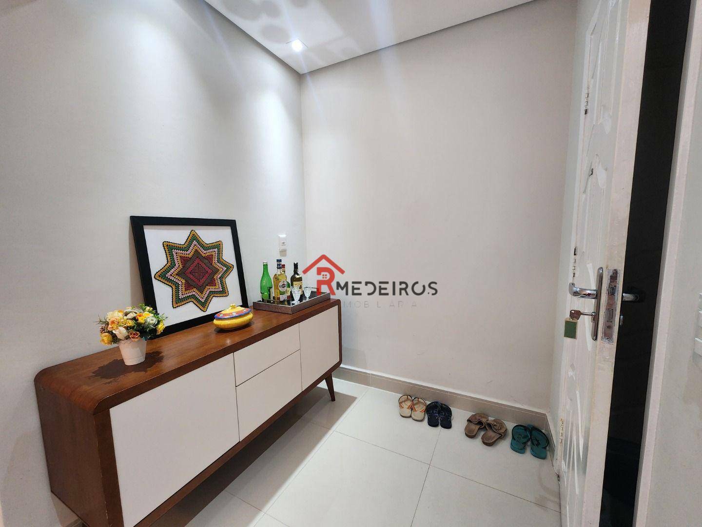 Apartamento à venda com 2 quartos, 84m² - Foto 4