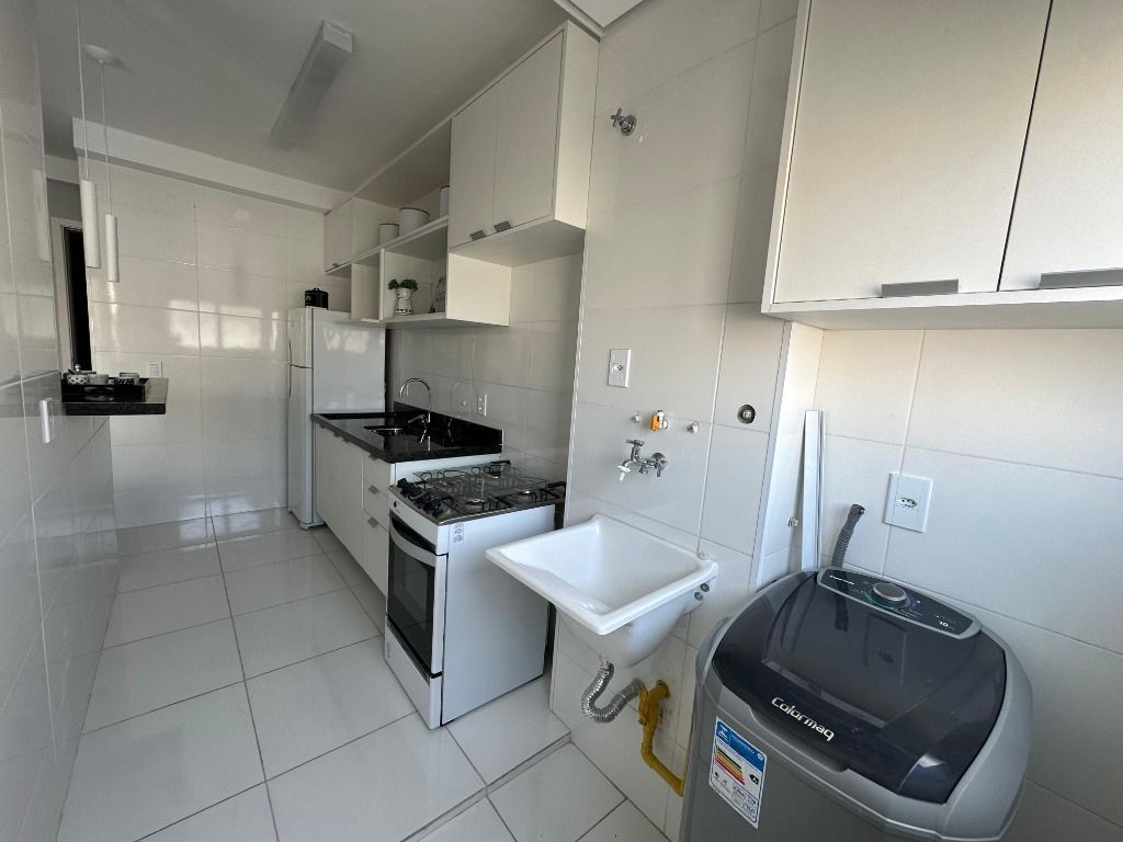 Apartamento à venda com 2 quartos, 57m² - Foto 13