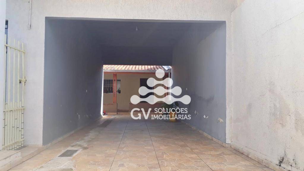 Casa à venda com 2 quartos, 200m² - Foto 6