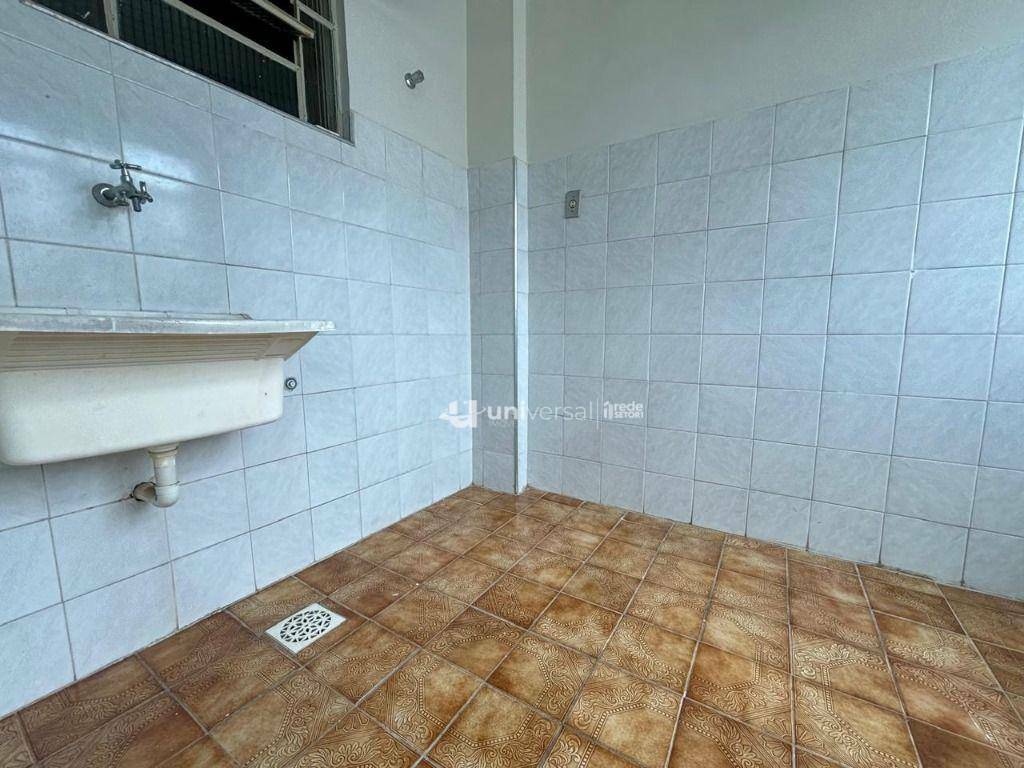 Apartamento para alugar com 1 quarto, 65m² - Foto 9