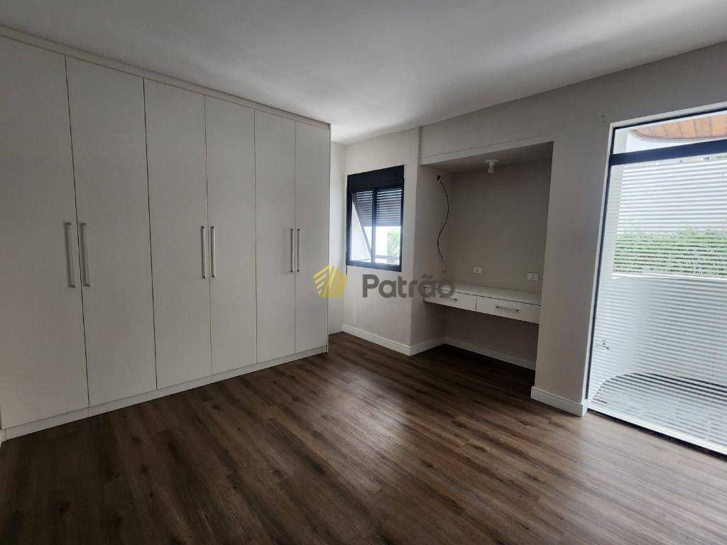 Apartamento à venda com 4 quartos, 207m² - Foto 16