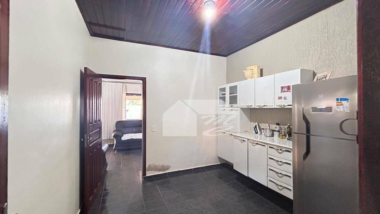 Casa à venda com 3 quartos, 150m² - Foto 13