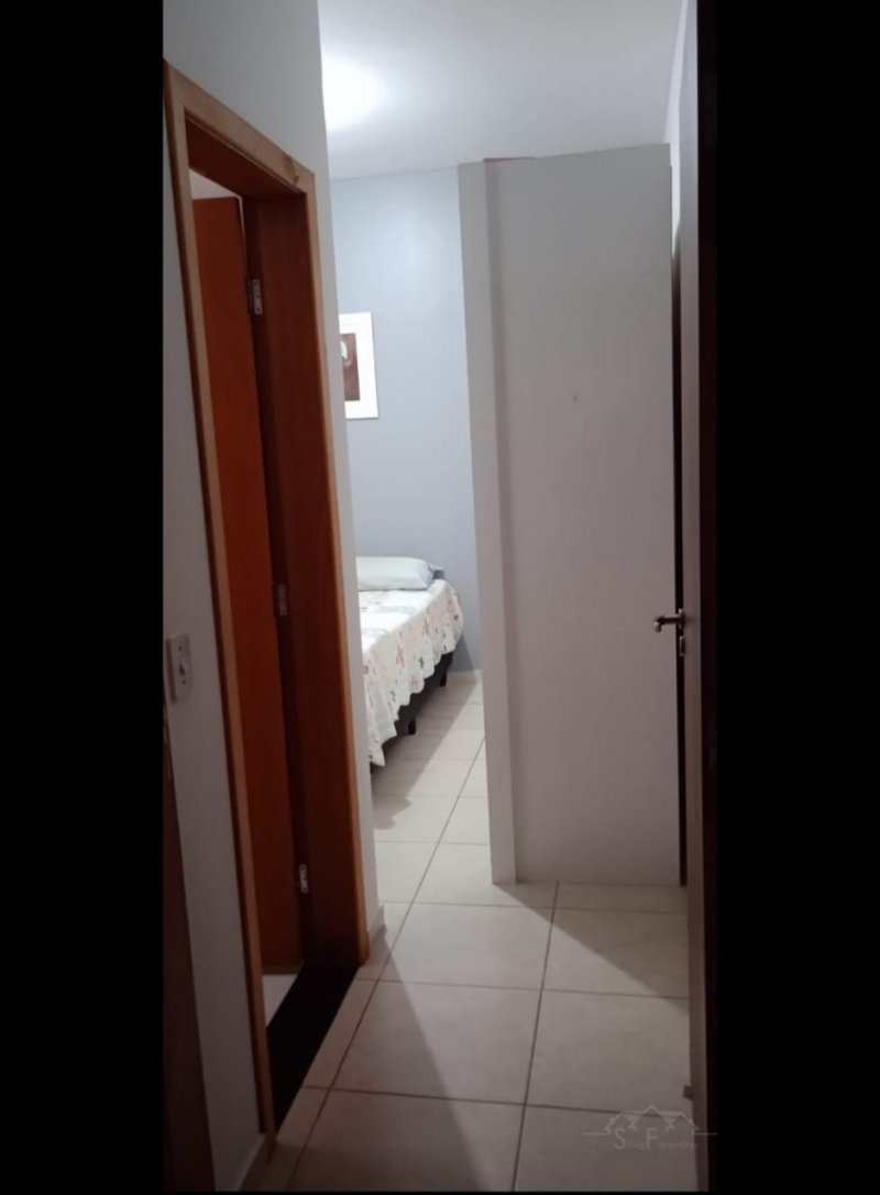 Casa à venda com 3 quartos, 100m² - Foto 7