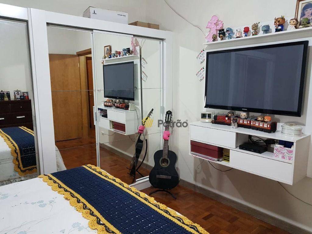 Casa à venda e aluguel com 3 quartos, 269m² - Foto 47