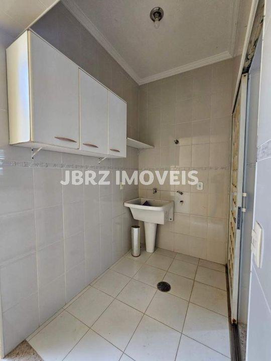 Casa à venda com 2 quartos, 109m² - Foto 12