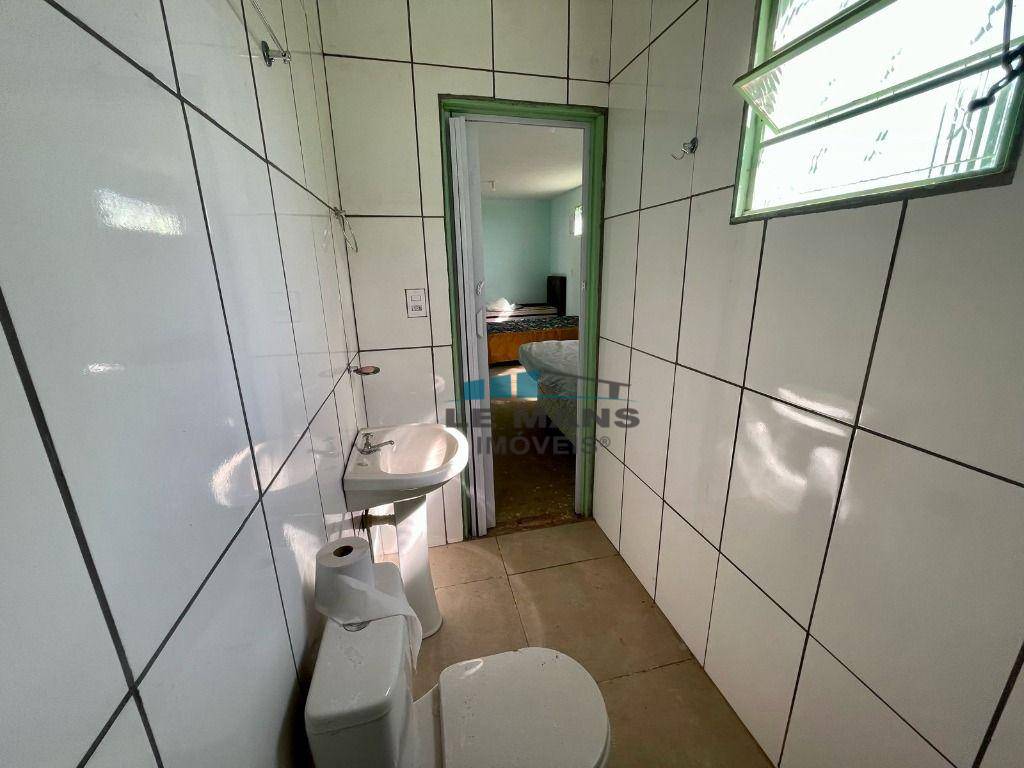 Chácara à venda com 3 quartos, 196m² - Foto 18