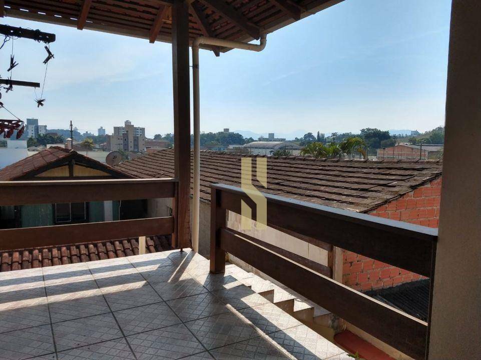 Casa à venda com 3 quartos, 307m² - Foto 23