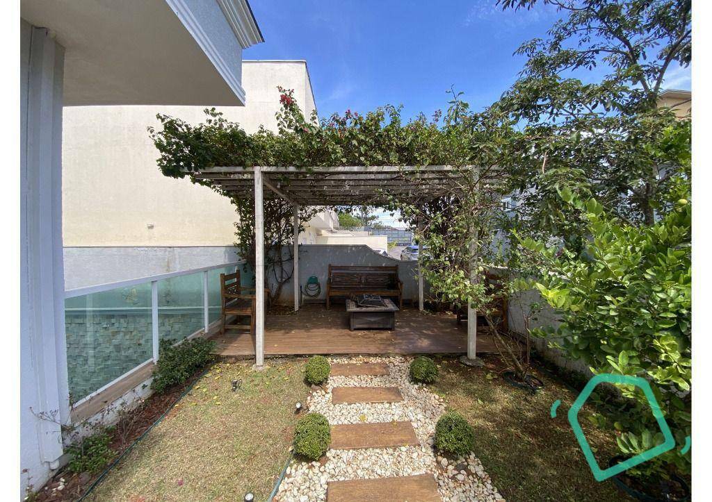 Casa de Condomínio à venda com 4 quartos, 250m² - Foto 17