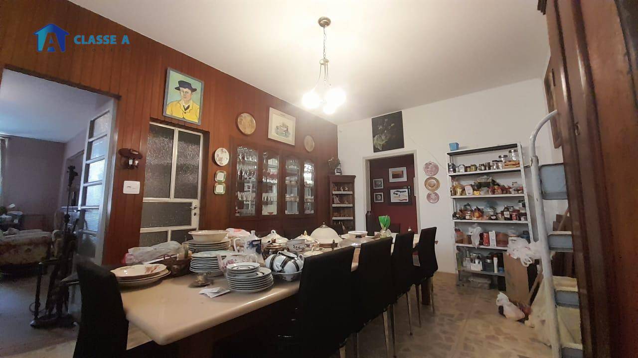 Casa à venda com 3 quartos, 200m² - Foto 34